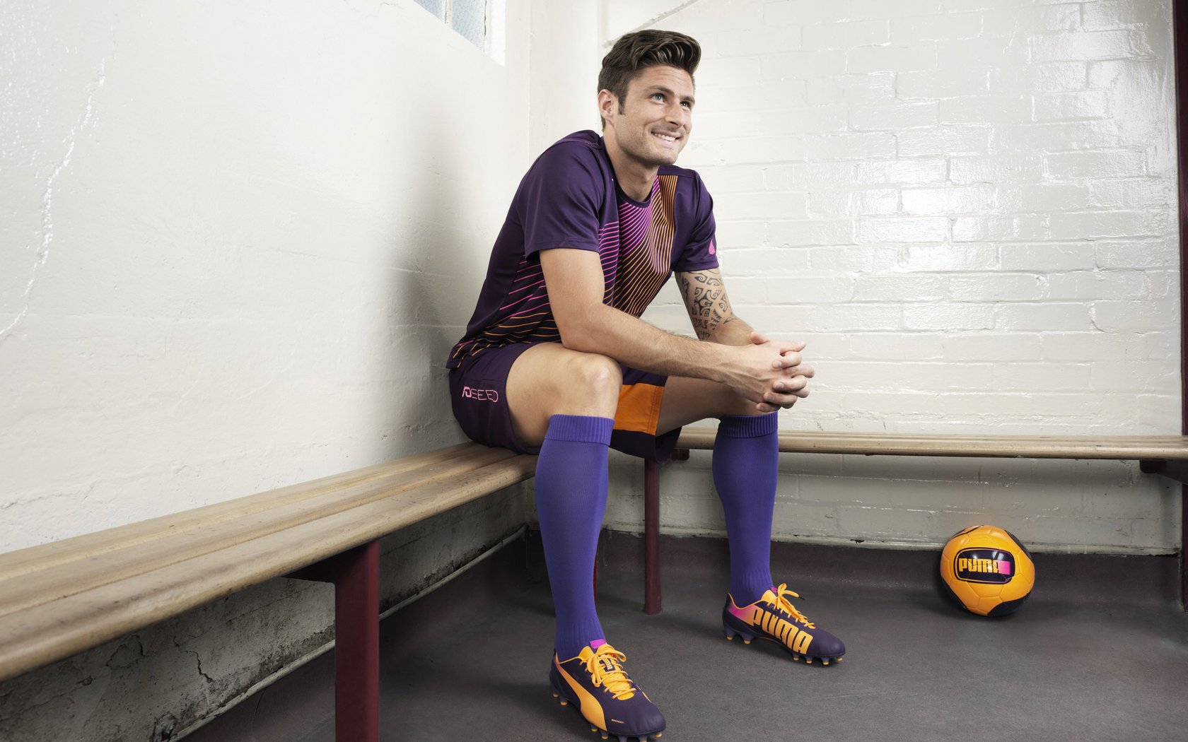 西布朗换帅见成效，铝土矿工重新找回节奏，西布朗球员