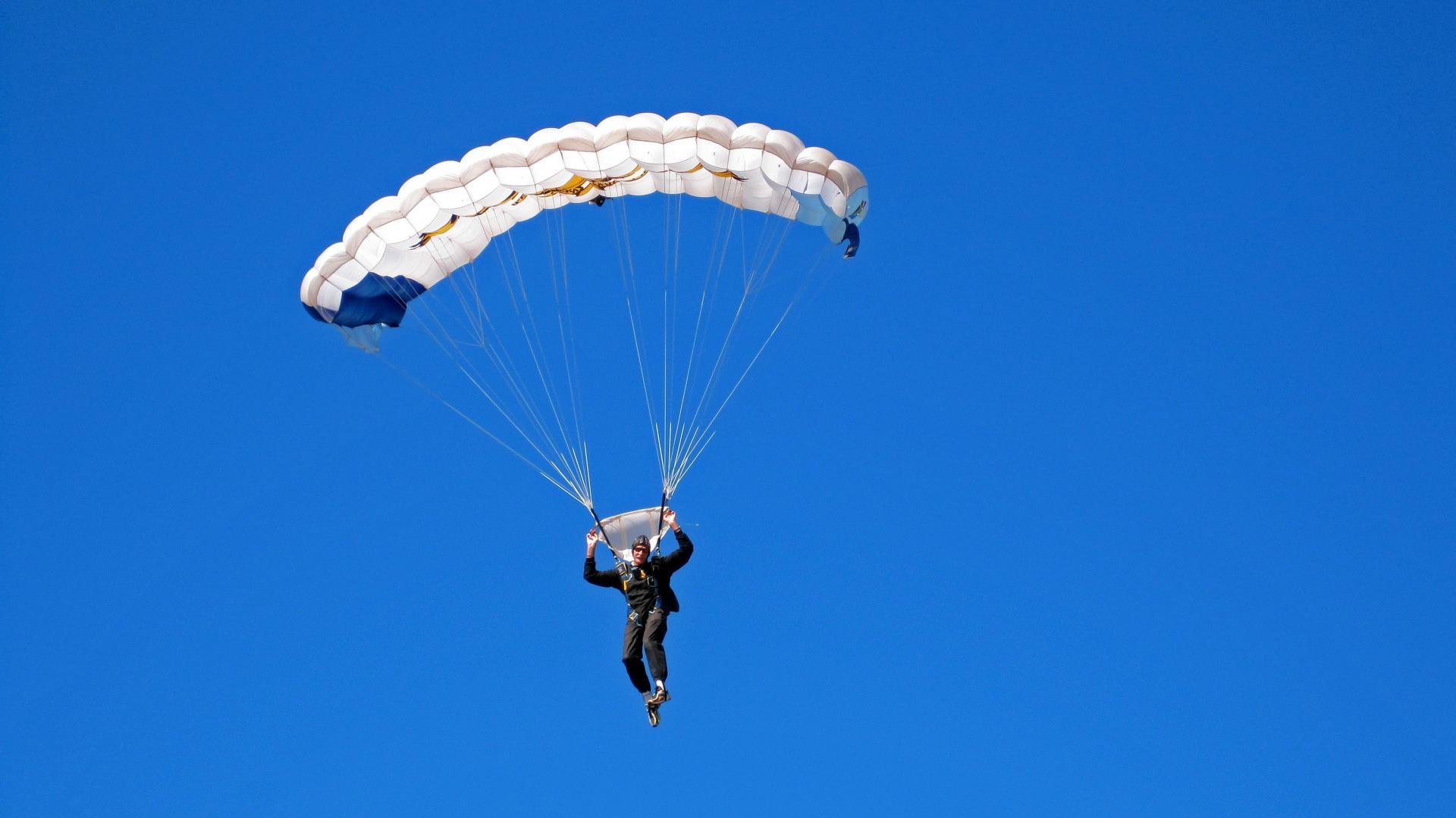 足球+“智慧交通”实现赛事道路疏导高效便捷，知识智能足球